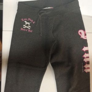 PINK Victoria’s Secret. Capri joggers.